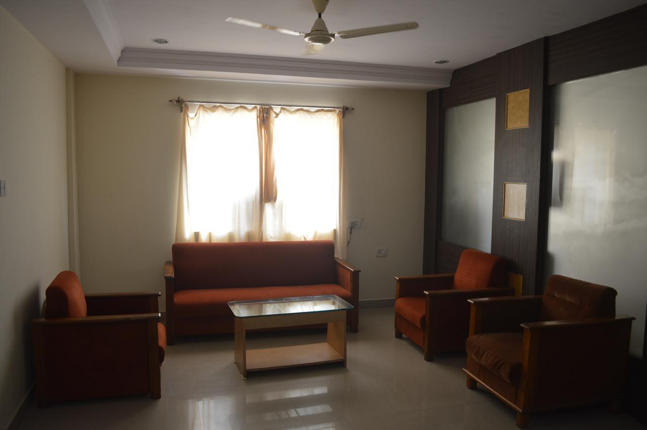 Hotel City Palace Brahmapur Екстер'єр фото
