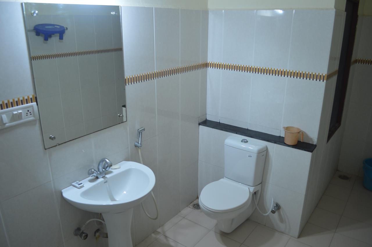 Hotel City Palace Brahmapur Номер фото