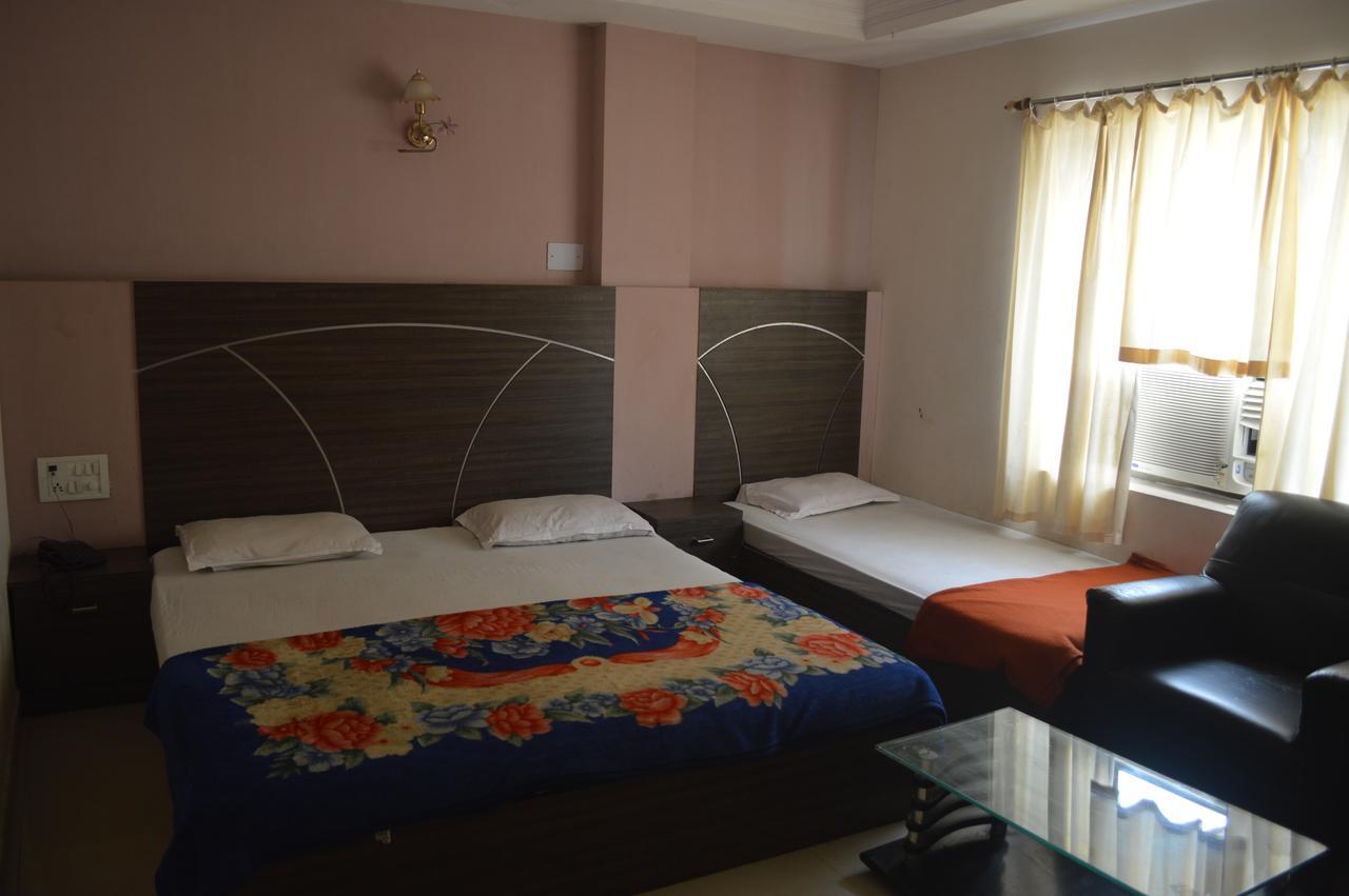 Hotel City Palace Brahmapur Номер фото